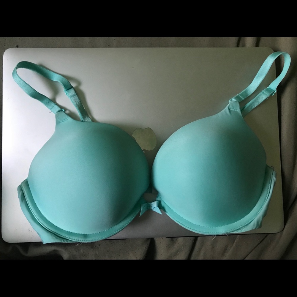 32D VS Push-Up Bra